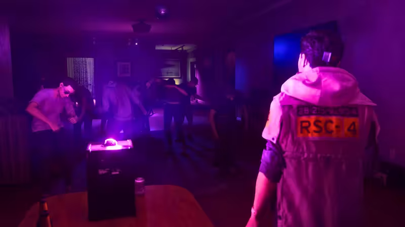 Control Resonant: respostas do karaokê em The Party Won't Stop